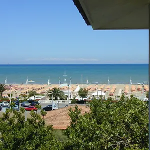 hotel-stoccarda.emilia-romagnahotels.net/
