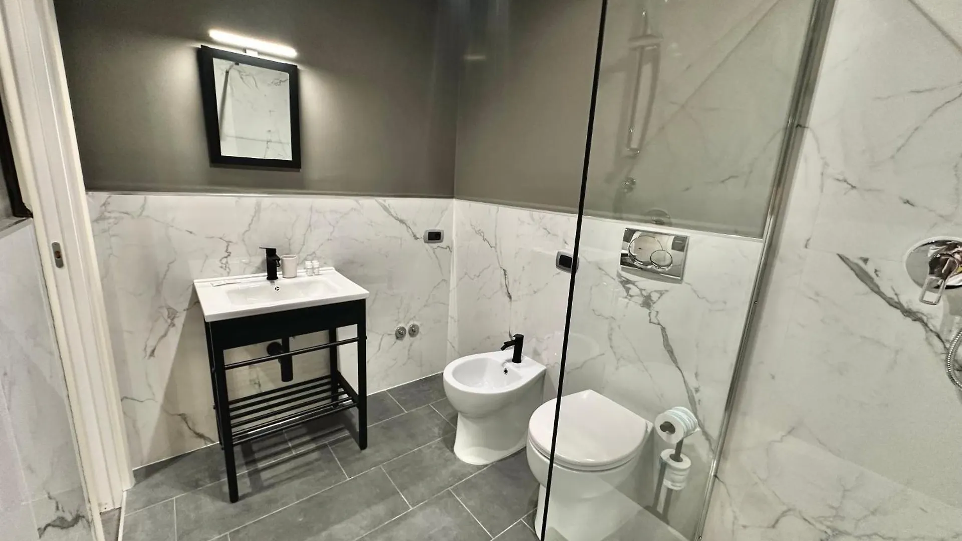 Xcross Suites Garbatella Rome Italy
