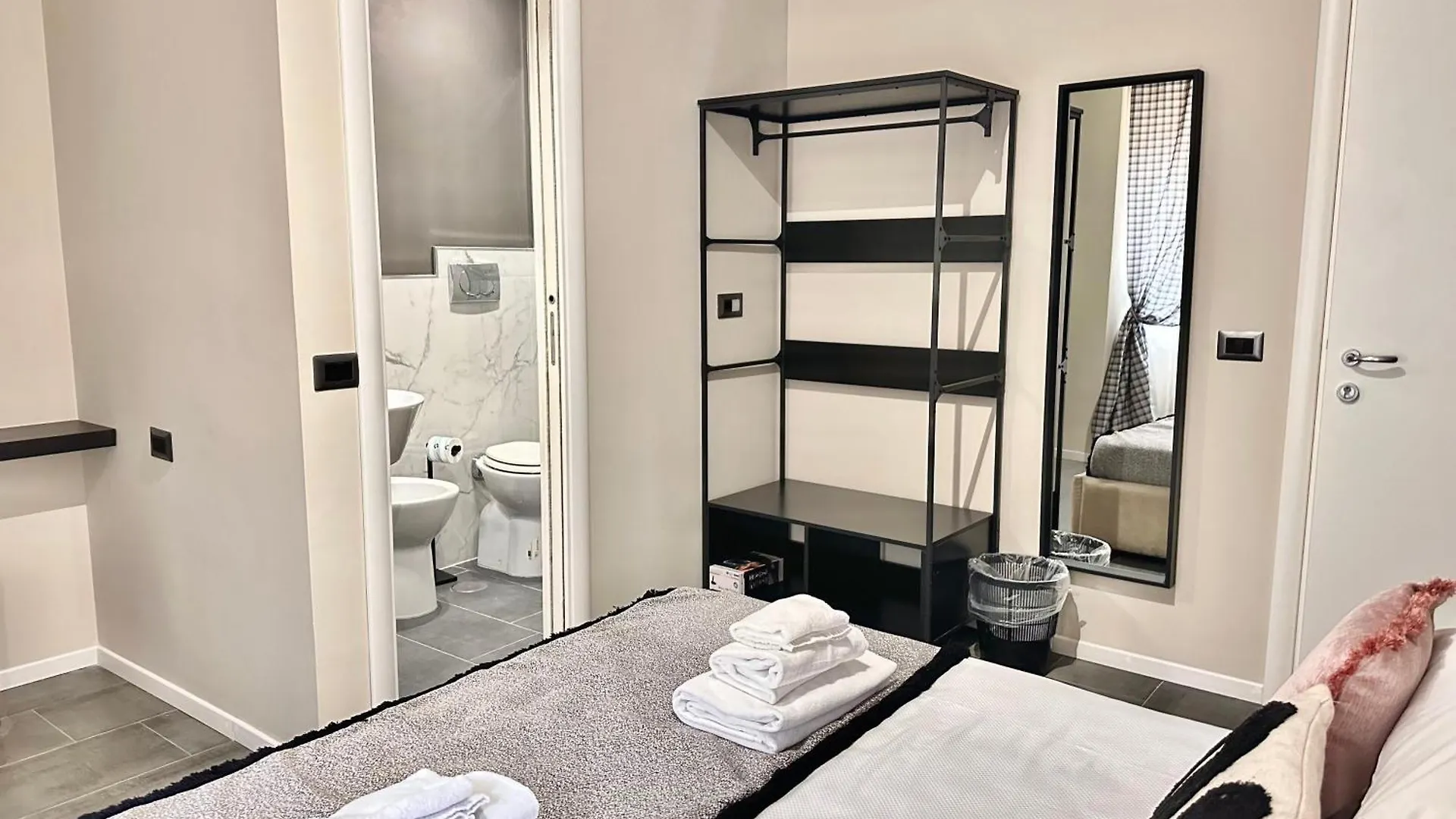 Xcross Suites Garbatella Rome 0*,  Italy