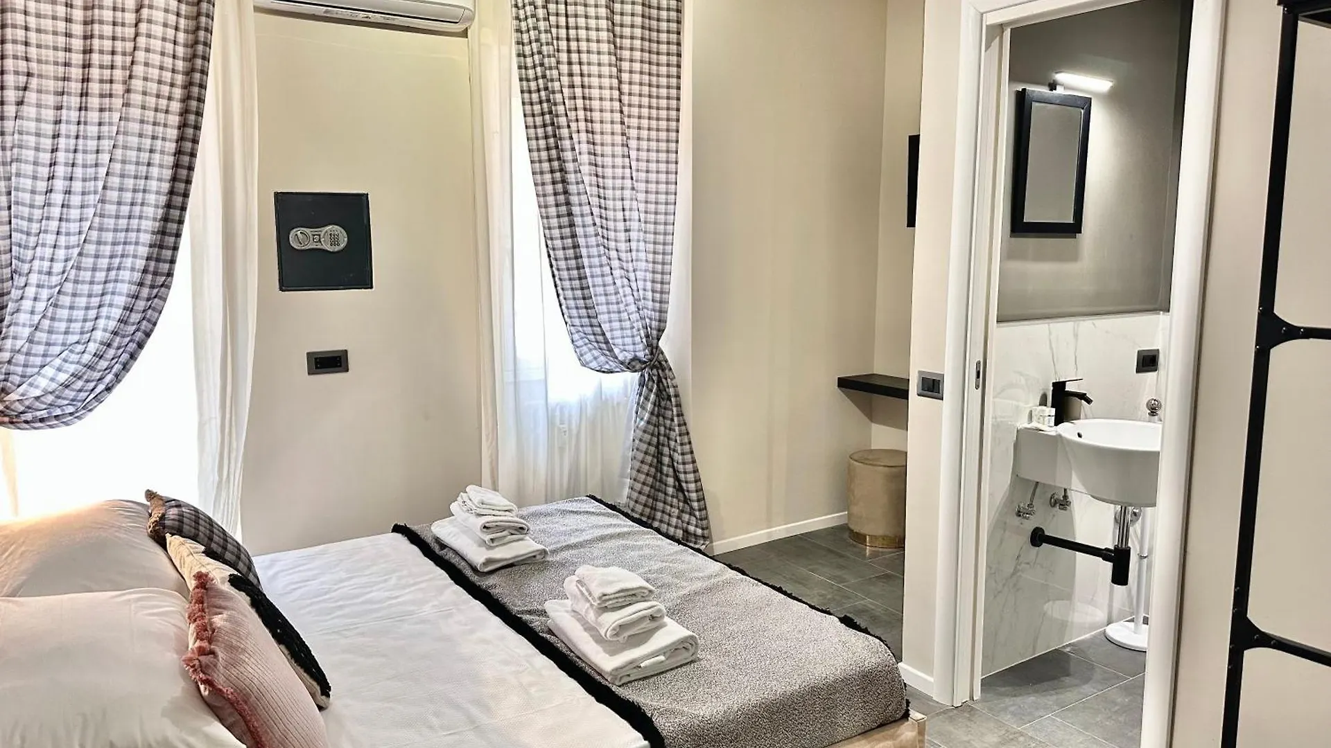 Xcross Suites Garbatella Rome Italy