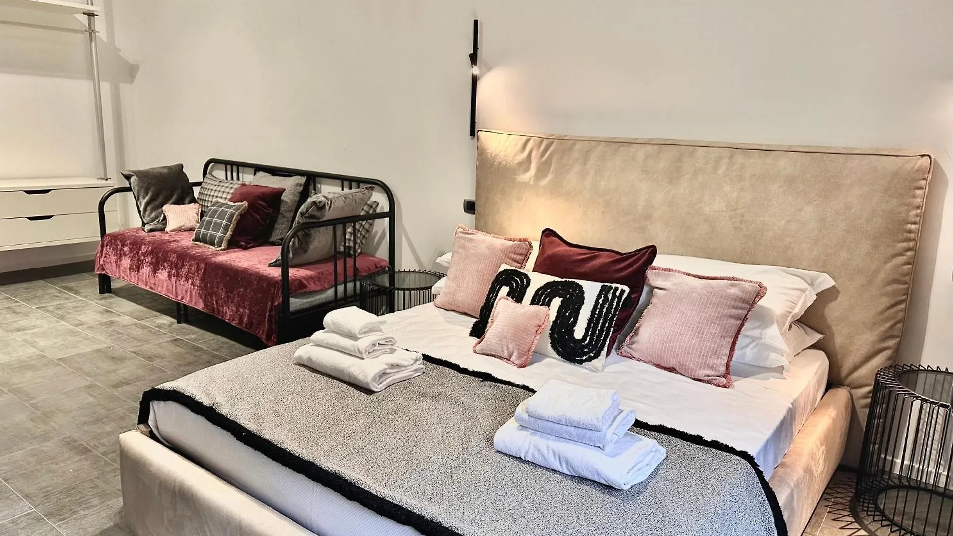 Affittacamere Xcross Suites Garbatella Roma Italia