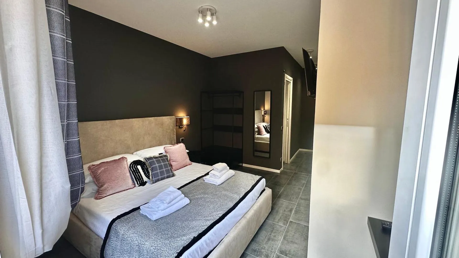 Xcross Suites Garbatella Roma