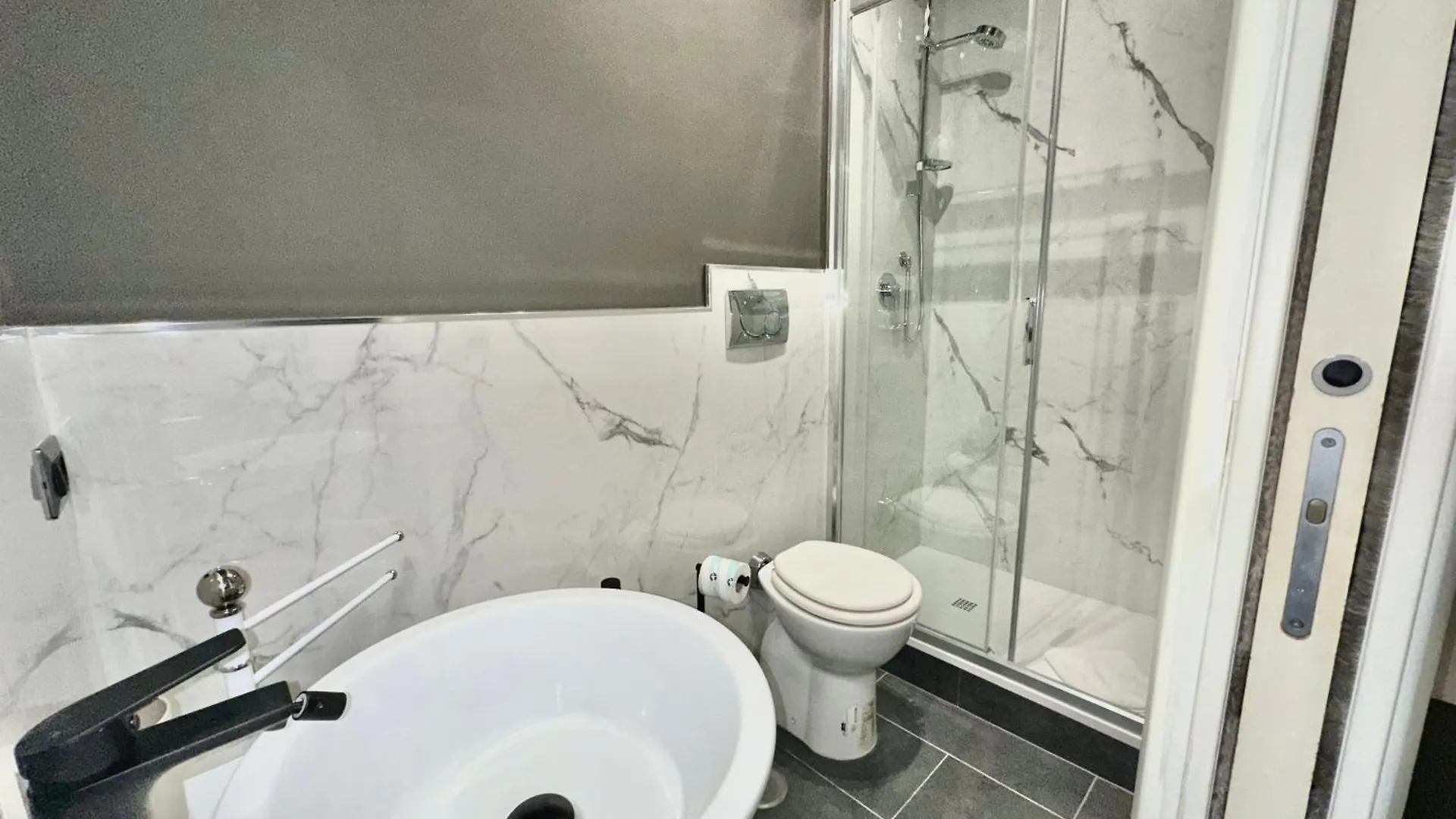 Xcross Suites Garbatella Roma 0*,